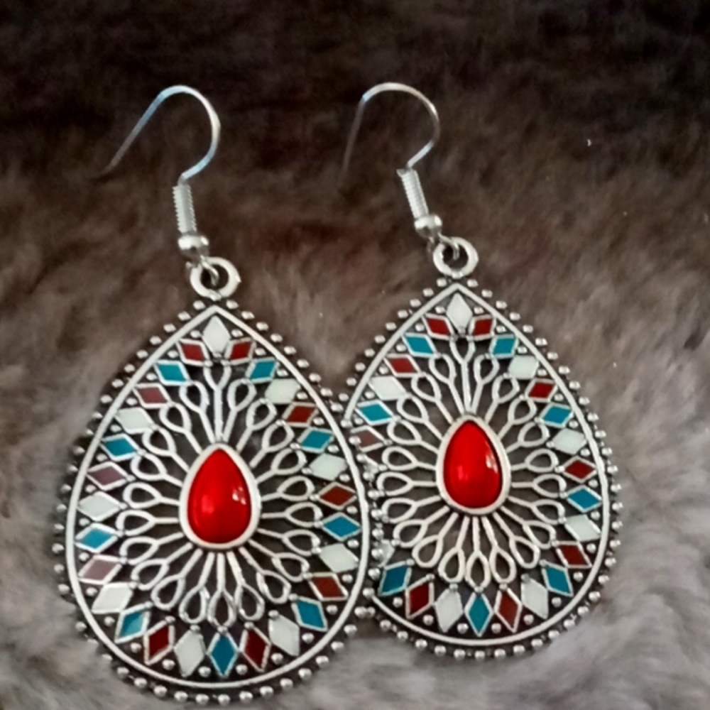 BOHEMIAN SANTA FE TURQUOISE EARRINGS 2 IN